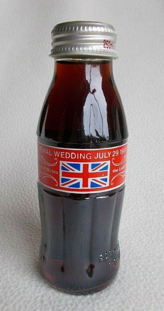 Charles & Diana Royal Wedding 1981 Rare Vintage Coca Cola Bottle