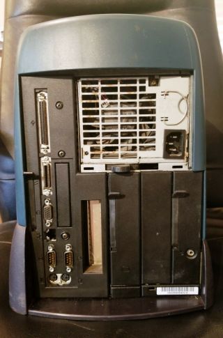 Silicon Graphics SGI O2 Workstation 200 MHz Vintage Unix 4 GB HD 5