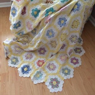 Vtg Quilt Top Grandmothers Garden Hand Pieced Feed Sack 90 " D Farm Cot Chic