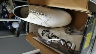 NOS Vintage Footjoy Classic Mens Golf Shoes White Brogue Metal Spikes Sz.  10D 7