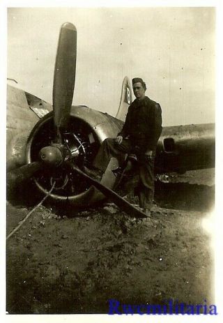 Org.  Photo: Us Airman Posed By Crash Landed 92nd Bomb Group B - 17 Bomber