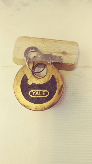 Antique/vintage Yale 6 Lever Push Key Pancake Padlock W/new Key Good 1