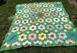 VTG Quilt TOP Cotton Handmade Grandma ' s Flower Garden Green EUC 88 