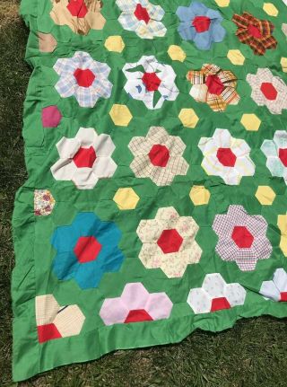 VTG Quilt TOP Cotton Handmade Grandma ' s Flower Garden Green EUC 88 