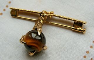 A Lovely and Unusual Vintage 14ct & 10ct Gold,  Claw and Tiger ' s - Eye Ball Brooch 6