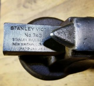 RARE Antique Bench Vise • STANLEY Victor 743 Vise w/ Anvil • VINTAGE Tools ☆USA 2