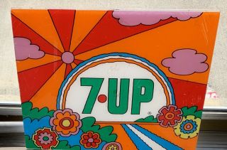 7 - UP DISPLAY SIGN VINTAGE POP ART SUN AND FLOWERS.  C.  1970 ' S PLEXI PLASTIC 8