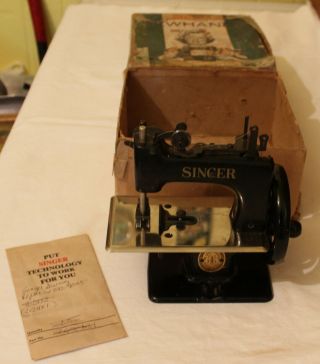 Vintage Singer Sewhandy Model 20 Sewing Maching Orig Box No Clamp