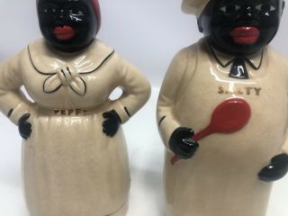 Vintage Black Americana “Salty and Peppy” Chefs Yellow Salt & Pepper Shakers 3