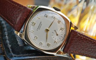 J.  W.  Benson 9ct Gold Gents Vintage Cushion Watch C1960 
