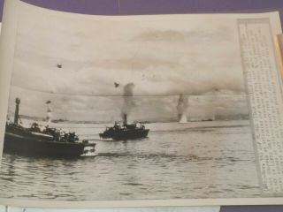 Wwii Ap Wire Photo Japanese Planes Attack U.  S.  Fleet At Leyte Gulf 11/14/44 D941