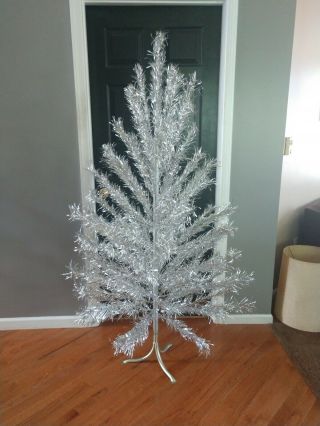 Vintage 87 Branch Sparkler Aluminum Christmas Tree 6 Ft With Stand Silver Tree