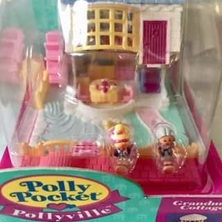 VTG Polly Pocket 1994 Grandma’s Cottage Pollyville House Dolls 2