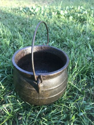 Vintage Cast Iron Bean Pot Kettle Cauldron 3 Legs Antique Handle