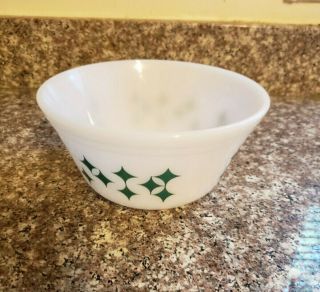 RARE Atomic MCM 50 ' s Vintage Milk Glass 4 piece set Nesting Bowl Diamond Star 4