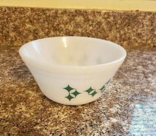 RARE Atomic MCM 50 ' s Vintage Milk Glass 4 piece set Nesting Bowl Diamond Star 5