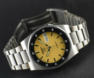 VINTAGE SEIKO 5 AUTOMATIC 21 JEWEL CAL.  7S26A RAILWAY TIME DAY DATE MEN ' S WATCH 3
