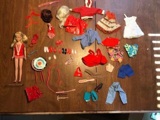 Vintage Blonde Skipper Doll W/original Swimsuit Many Accessories