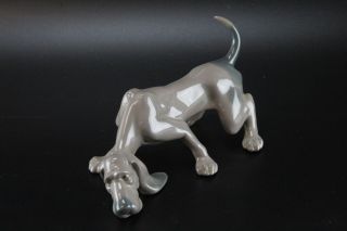 Vintage Lladro Spain 7 " Sniffing Bloodhound Glazed Porcelain Dog Figurine 5110