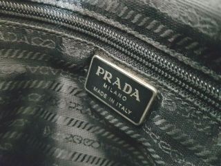 VINTAGE PRADA MEN ' S SMALL BLACK LEATHER CROSSBODY MESSENGER BAG 9