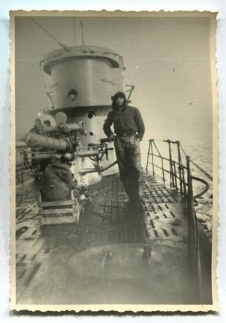 German Wwii Archive Photo: Kriegsmarine U - Boat In Arctic,  Sailor On Upper Deck