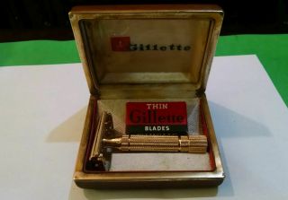 Vintage Razor - - Gillette Diplomat (a - 2) With Case & Nos Blades