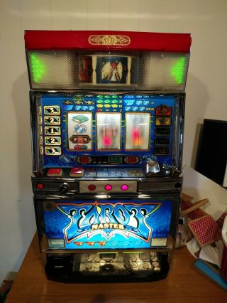 Vintage Japanese Full Size Slot Machine 3