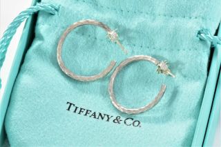 Limited Tiffany & Co Sterling Silver Paloma Picasso Hammered Hoop Earrings RARE 4