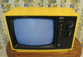 Vintage 1977 Yellow Quasar Portable Black White Tv Television Set Wow
