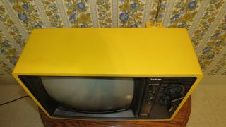 Vintage 1977 YELLOW Quasar Portable Black White TV Television Set WOW 5