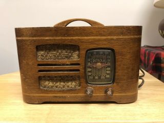 Rare Vintage Antique Detrola Split Grill Wood Radio Art Decoration 1940’s