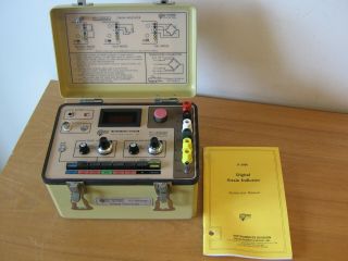 Vintage Measurement Group Instrument Division Vishay P3500 Strain Indicator