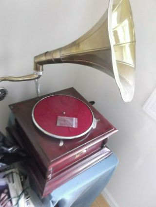 His Masters Voice Vtg Phonograph Gramophone With Record & Extra Needles,