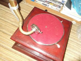 His Masters Voice VTG Phonograph Gramophone with Record & Extra Needles, 5