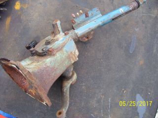 VINTAGE FORD 4000 DIESEL TRACTOR - STEERING GEAR BOX & ARM - 1962 3