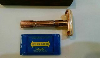 Vintage Razor - - Gillette Adjustable Gold - Plated Executive with Case & NOS Blades 6