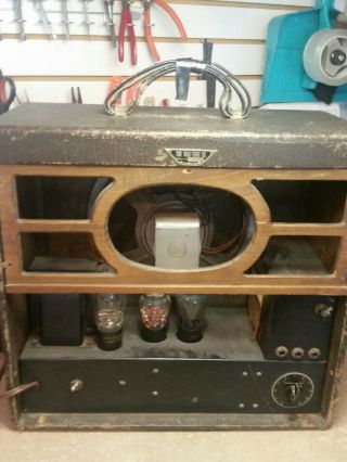 Very Rare vintage VOLU - TONE 1935 - 36 Tube Amplifier 2