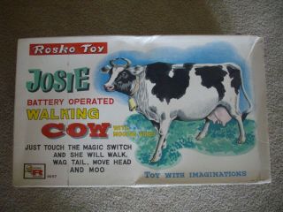 Vintage Battery Operated Josie The Cow Tin Toy