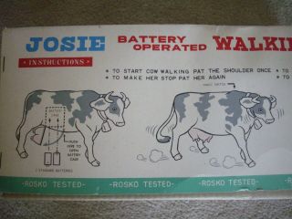 VINTAGE BATTERY OPERATED JOSIE THE COW TIN TOY 4