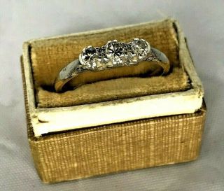Vintage 18ct Three Stone Diamond Ring.