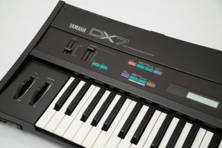 Yamaha DX7 vintage digital synth 2