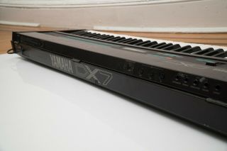 Yamaha DX7 vintage digital synth 5