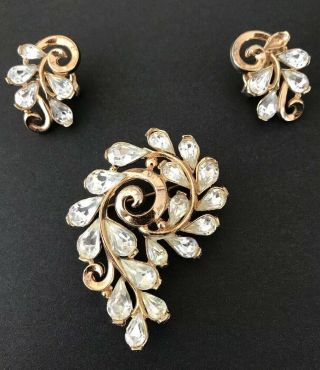 Vintage Crown Trifari Gold Tone Marquis Leaf Rhinestone Brooch Pin Earrings Set