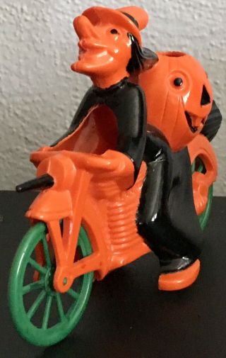 Vint RARE 1950 ' s Halloween Rosbro Rosen Plastic Witch Motorcycle Candy Container 4