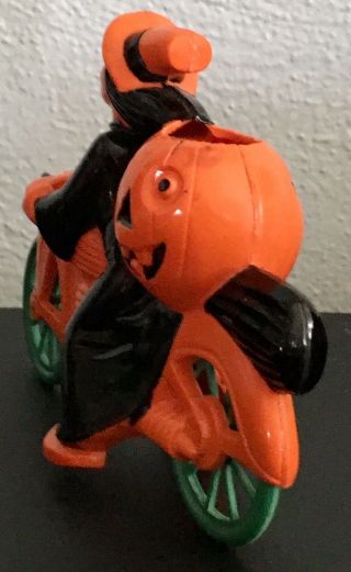 Vint RARE 1950 ' s Halloween Rosbro Rosen Plastic Witch Motorcycle Candy Container 5