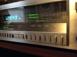 Vintage Realistic STA - 2290 Digital Synthesized AM - FM Stereo Receiver Dual Phono 10