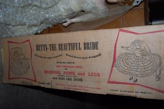 Vintage 1950 ' s Betty - The Betty Bride Doll Deluxe Vinyl 30 