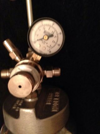 Binks Model 80 - 228 NOS saved 34 Years 2 - Quart pressure pot Vintage 3