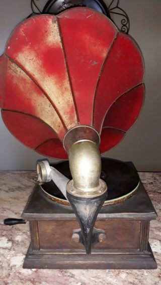 Vintage Standard Model A Phonograph w/ Horn 8