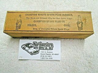 Vintage Champion Spark Plug Cleaner In Wooden Box Cool Man Cave Display Item